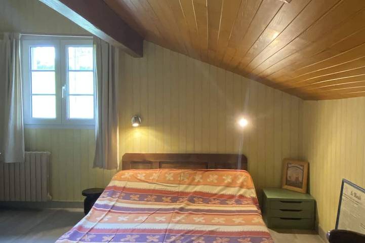 Apartamento entero, At the foot of the Col de Gamia, 10 minutes from Saint-Jean-Pied-de-Port 100-square-meter apartment in Bussunarits-Sarrasquette, Region de Bayona