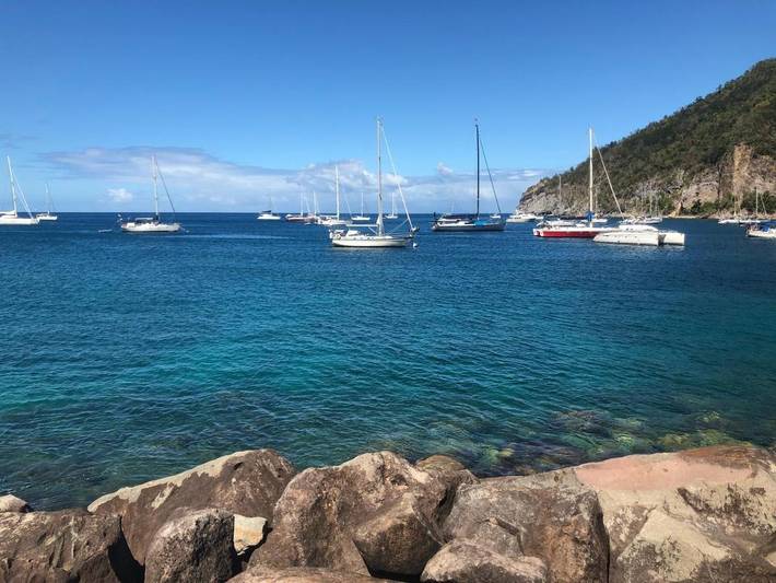 Location de vacances pour 2 personnes, avec jardin ainsi que jacuzzi et piscine, adapté aux familles dans Plage de Grande Anse - 2