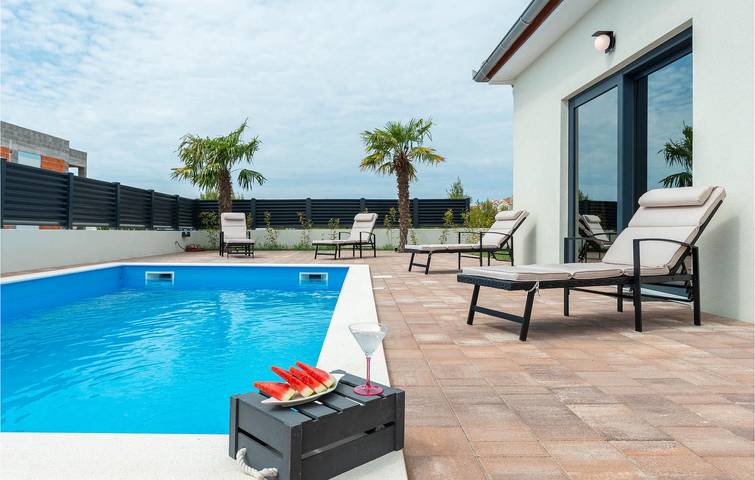 Ferienhaus für 8 Personen in Vrsi