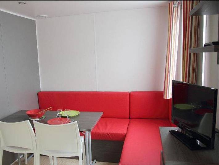Camping Les Alouettes - Mobilheim 3 personen - Excellence 1 Schlafzimmer in La Chaize-Giraud, Loire-Tal