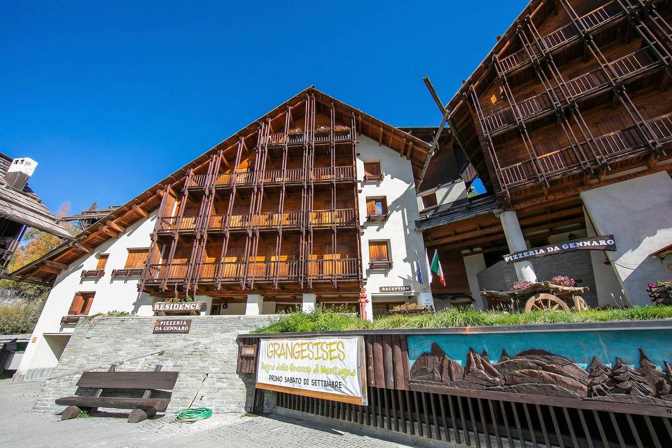 Geheel appartement, Grange Hike & Ski - 03C Sestriere in Sauze di Cesana, Via Lattea