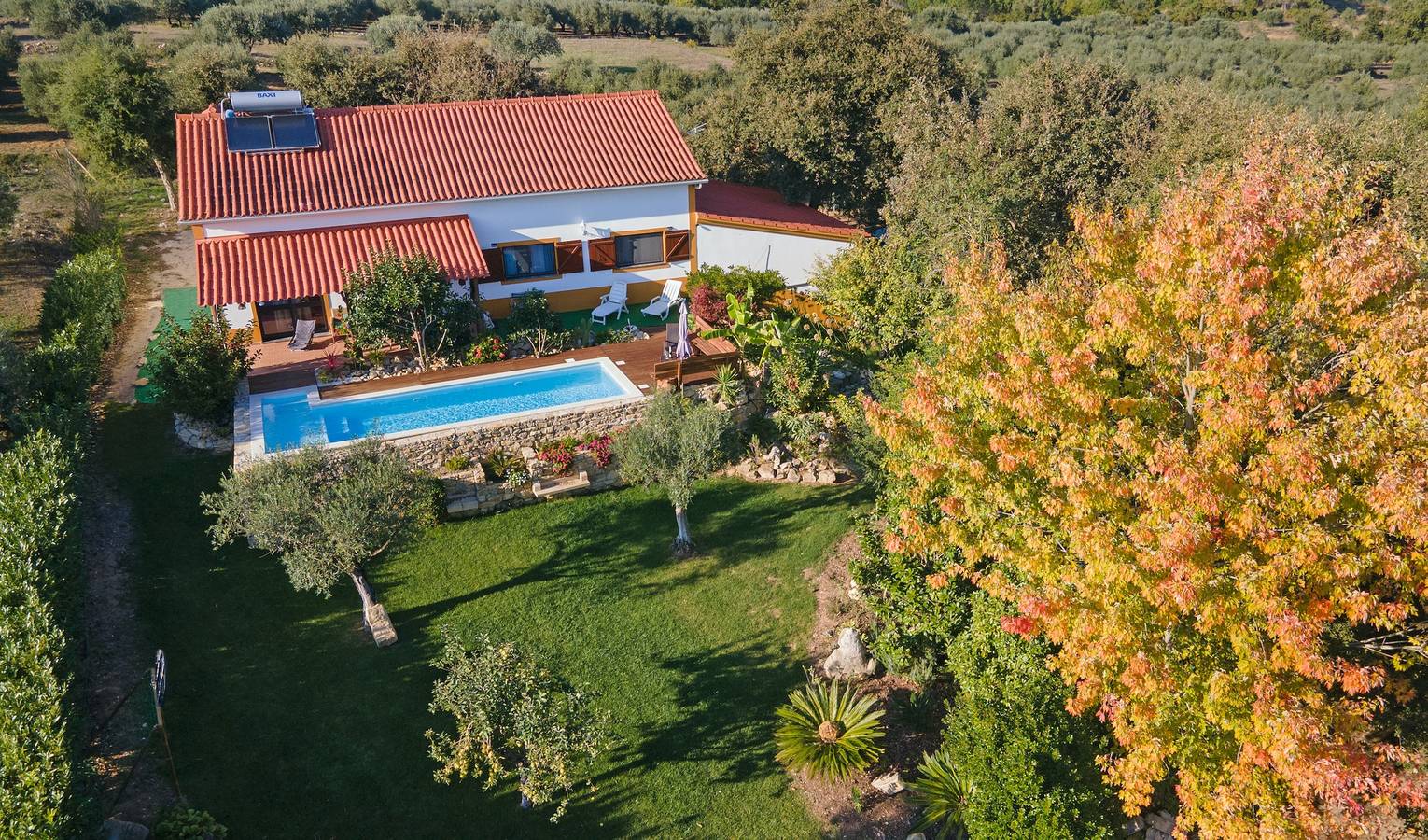 Elegant Villa in Carcavelos with Private Pool in Samuel, Coimbra District