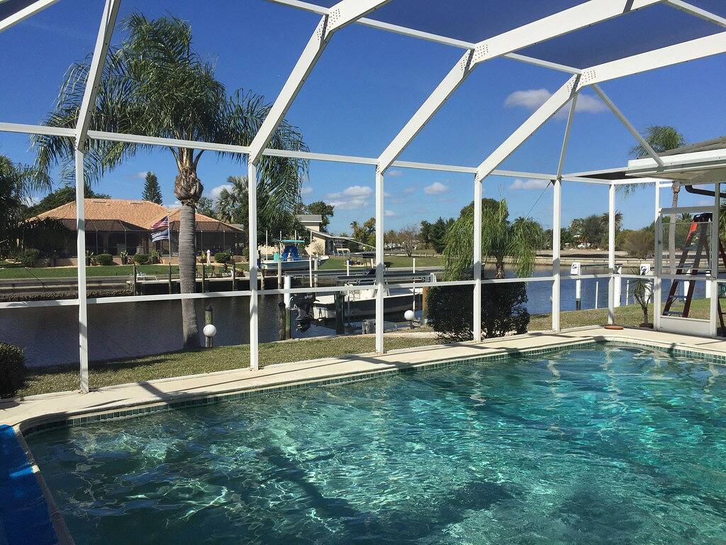 Ruhiges Kanalhaus auf den begehrten Punta Gorda Inseln. Gehen Sie zum Fischerdorf in Punta Gorda Isles, Punta Gorda