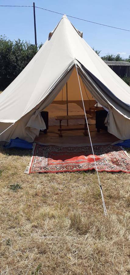 Tente pour 4 personnes, avec Jardin et Vue dans Orne