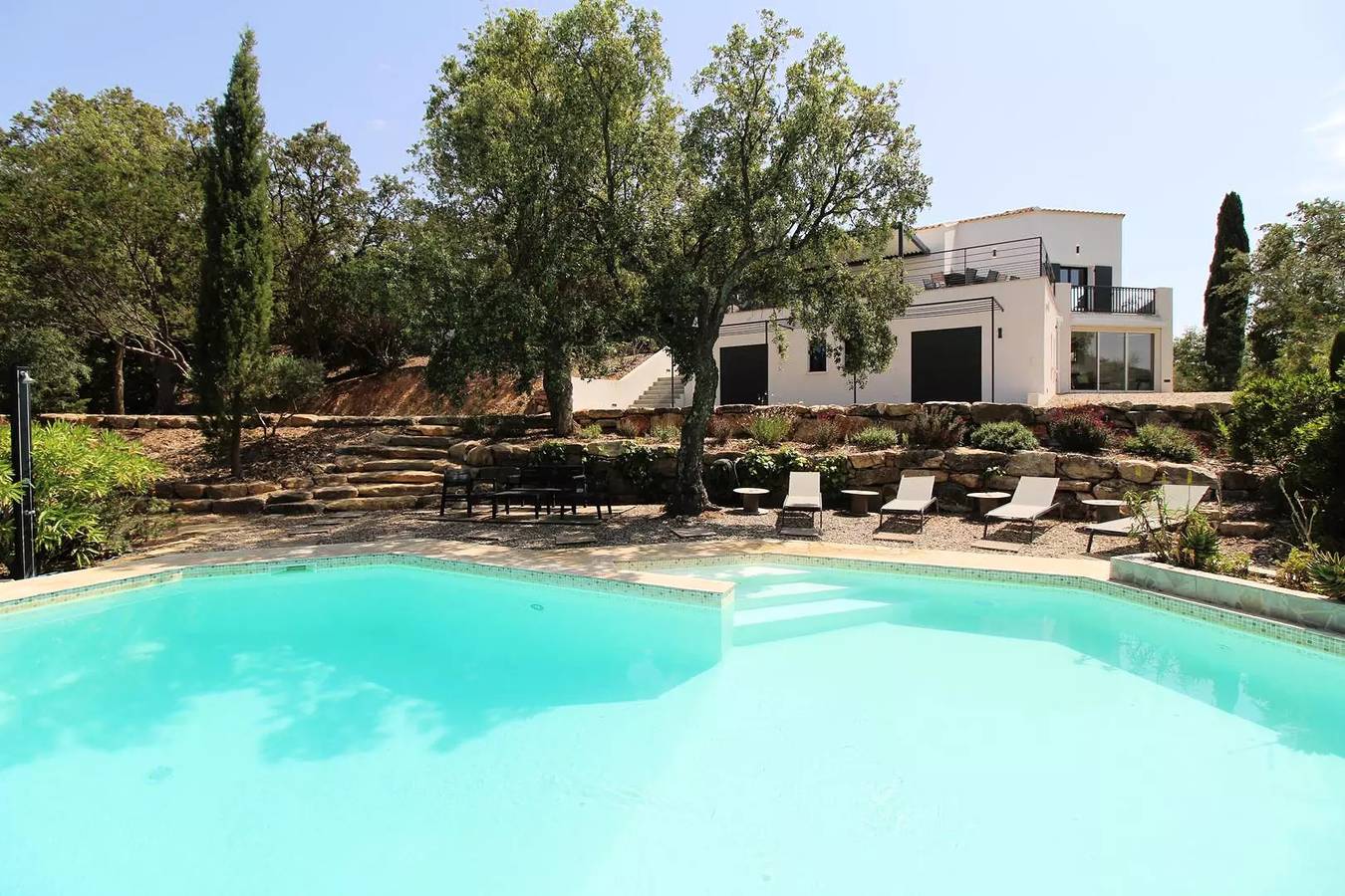 Villa pour 8 personnes avec piscine privée à La Londe-Les-Maures in La Londe-les-Maures, Côte méditerranéenne (France)