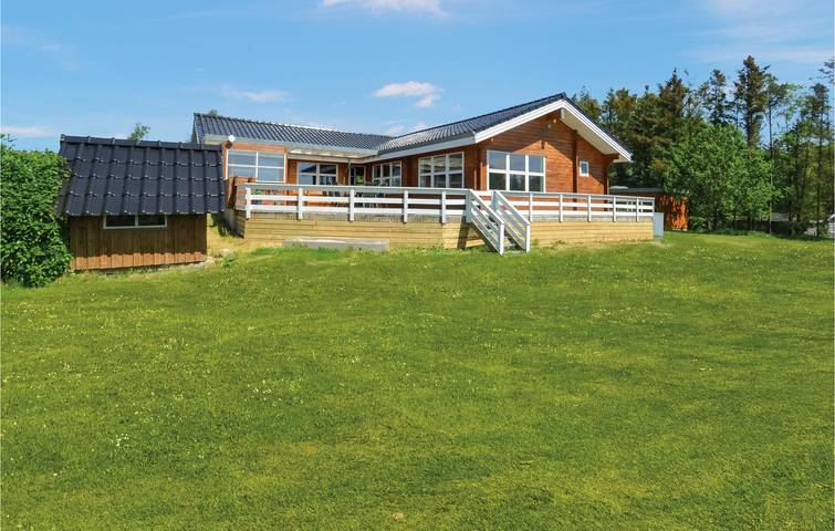 Ferienhaus für 16 Personen, mit Whirlpool und Terrasse sowie Pool und Sauna in Hostrup Strand