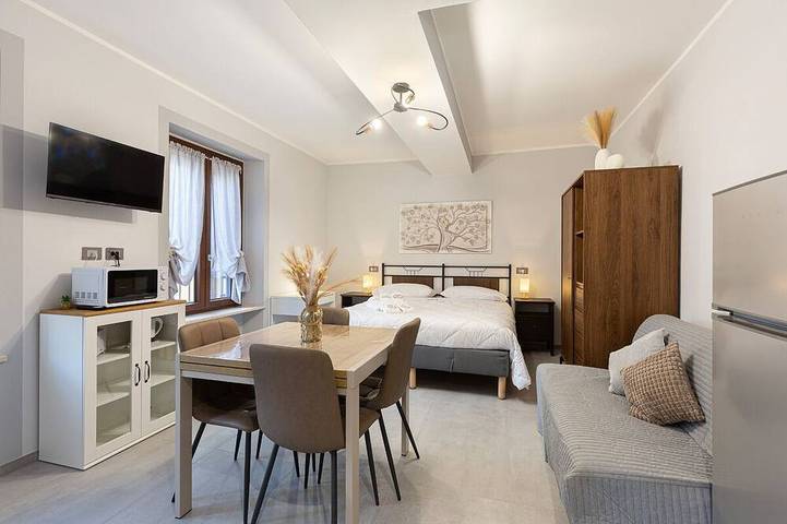 Appartement entier, [Fair • Center - Stage] 3 - New studio apartment equipped with every comfort in Crémone, Province de Crémone
