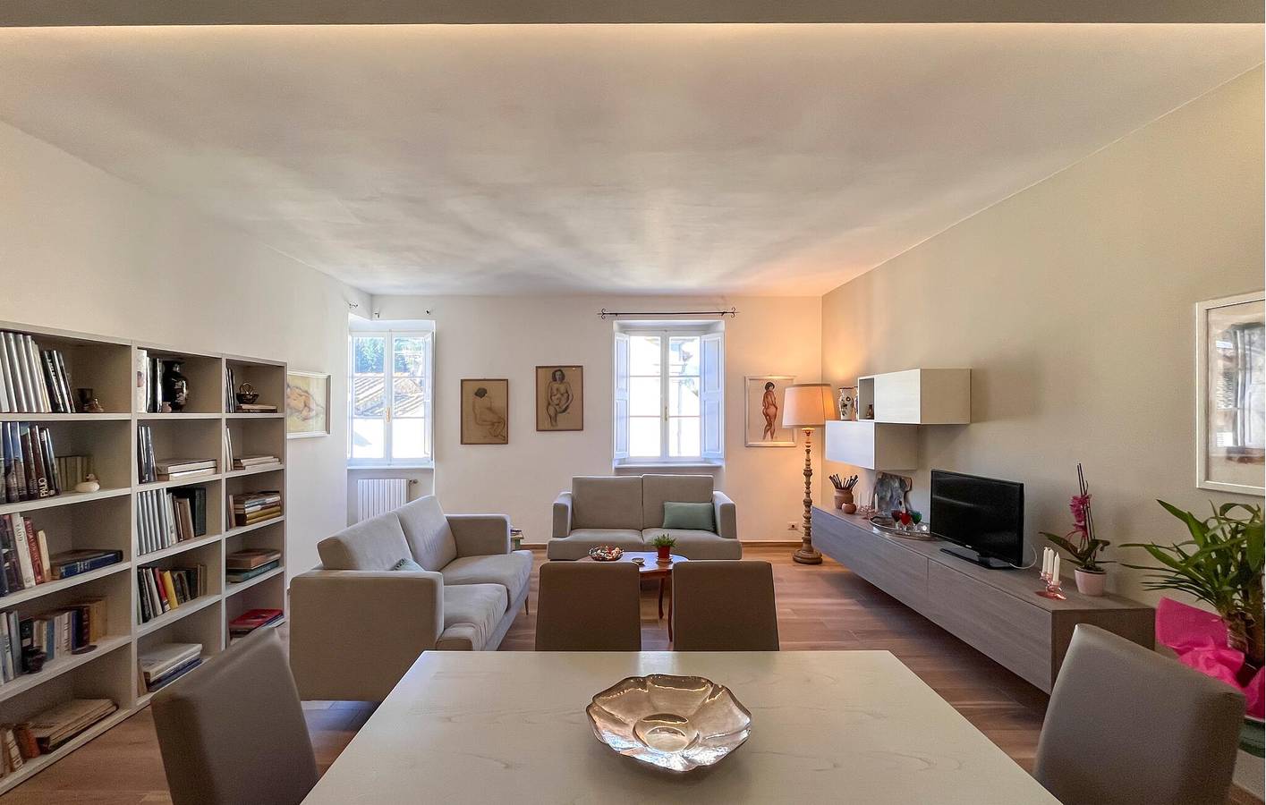 Ganze Ferienwohnung, Gemütliche 90-qm-Wohnung in der Nähe des Stadtzentrums mit Parkplatz & WiFi in Stia, Pratovecchio Stia