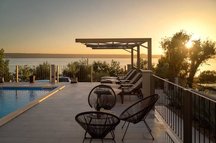 Villa für 10 Personen, mit Garten in Maslenica - 4