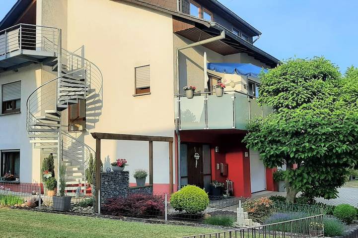 Ferienwohnung für 2 Personen, mit Balkon in Saarburg und Umgebung