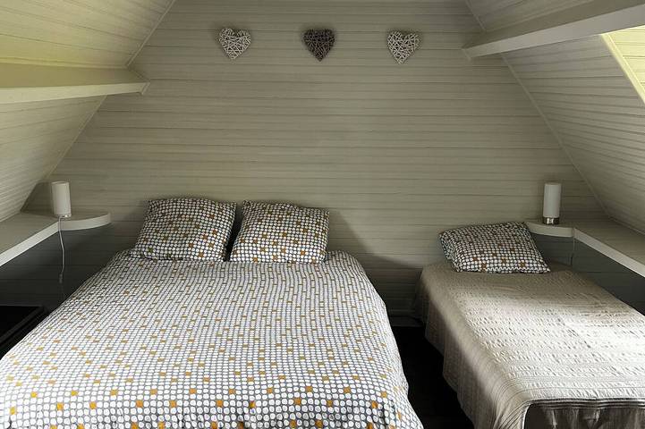 6-person house with lake between Mont St Michel, St Malo, Cancale, Rennes. in Broualan, Saint-Malo und Umgebung