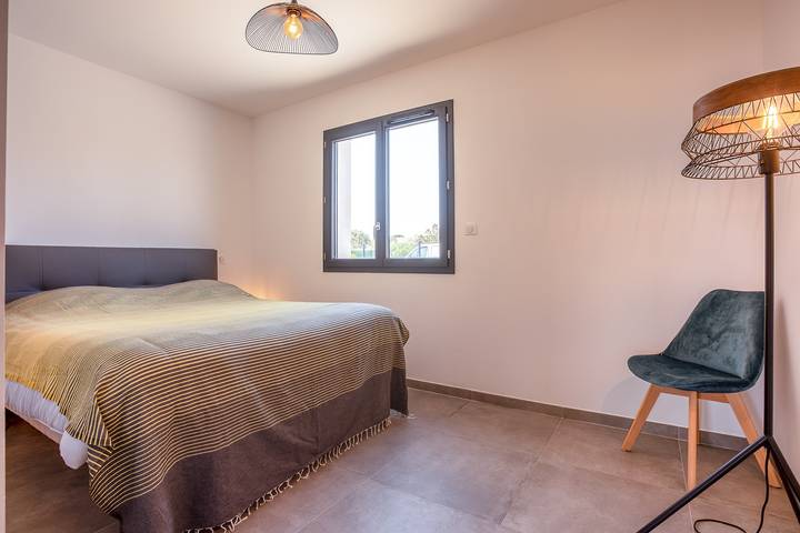Gîte pour 6 personnes, avec jardin et terrasse dans Sant Ambroggio - 4