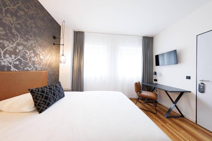 Hôtel pour 3 personnes, avec Terrasse à Stuttgart - 2