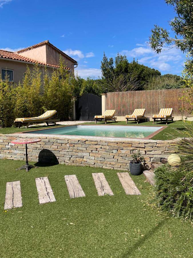 Maison d’hôte pour 2 personnes, avec Terrasse ainsi que Jardin et Piscine