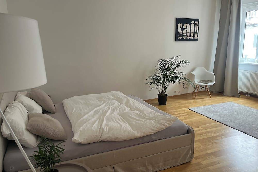 Ganze Wohnung, Traumhaft großzügige Altbauwohnung direkt beim Naschmarkt. 5 min zum Karlsplatz! in Wieden (Wien Bundesland), Wien