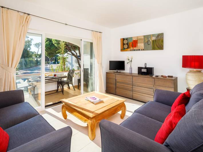 Ferienhaus für 6 Personen mit Balkon/Terrasse in Vale do Lobo, Almancil