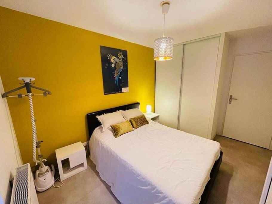 Appartement entier, Two-Bedroom Apartment in Gradignan, Région de Bordeaux