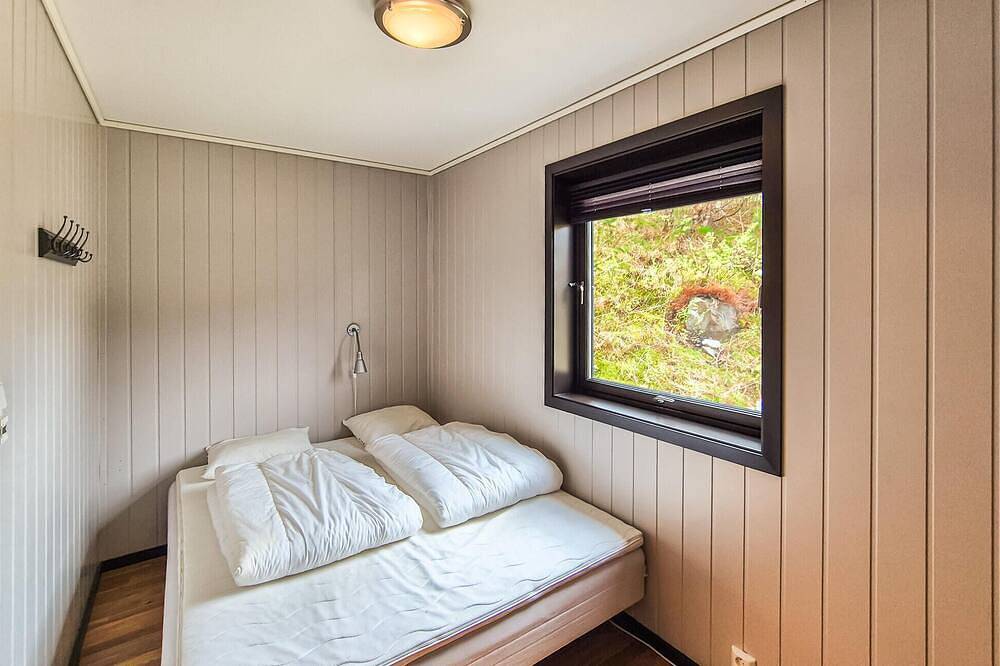 Lovely home in Skare with Wifi in Odda