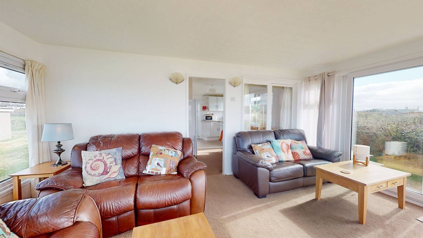 B42 Shilly Chalet, Riviere Towans in Hayle, Cornwall