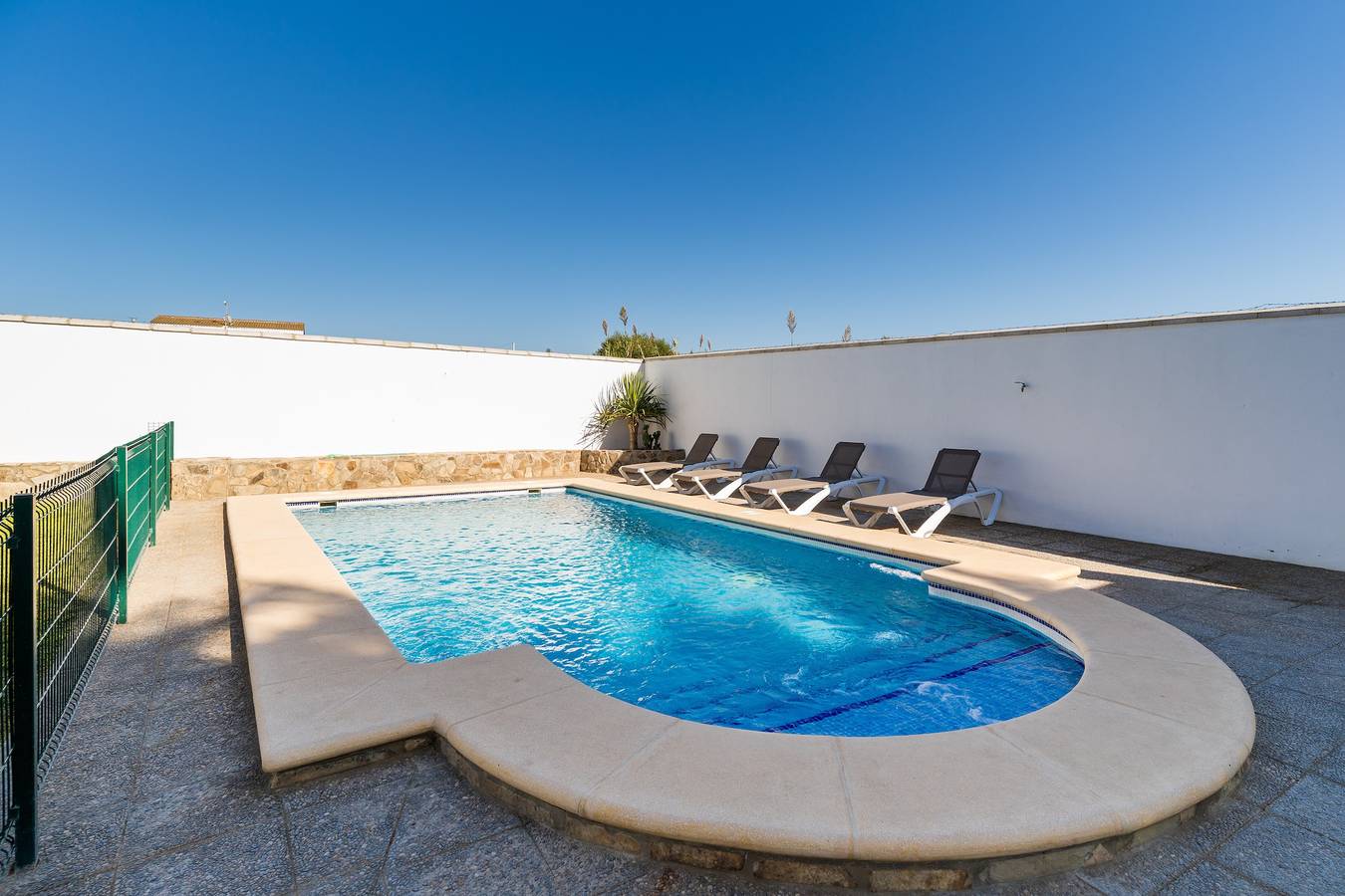Casa vacanze "Villa Ca1" con piscina, giardino, terrazza e Wi-Fi in Conil de la Frontera, Costa de la Luz