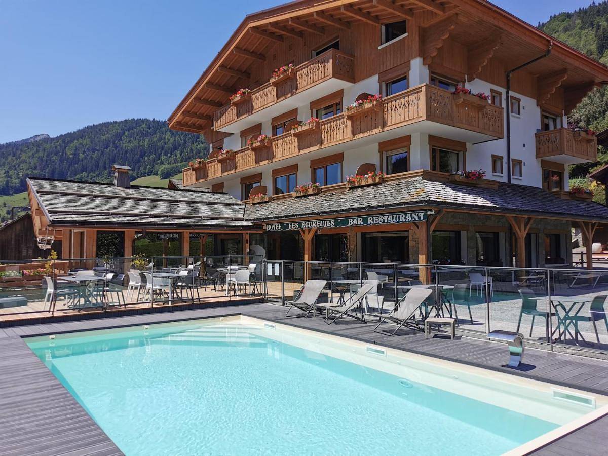 Hôtel-Chalet Les Ecureuils Restaurant, Piscine, Jardin, Garage in Le Grand-Bornand, Région d'Annecy