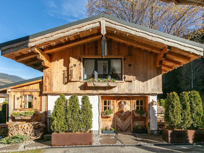 Chalet für 7 Personen, mit Terrasse und Sauna sowie Garten