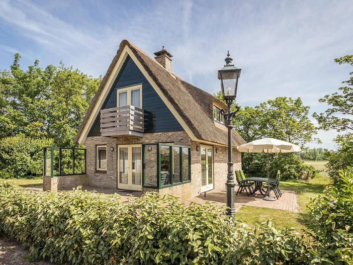 Lodge voor 6 personen, with Balkon and Terras as well as Sauna in Nederlandse waddeneilanden