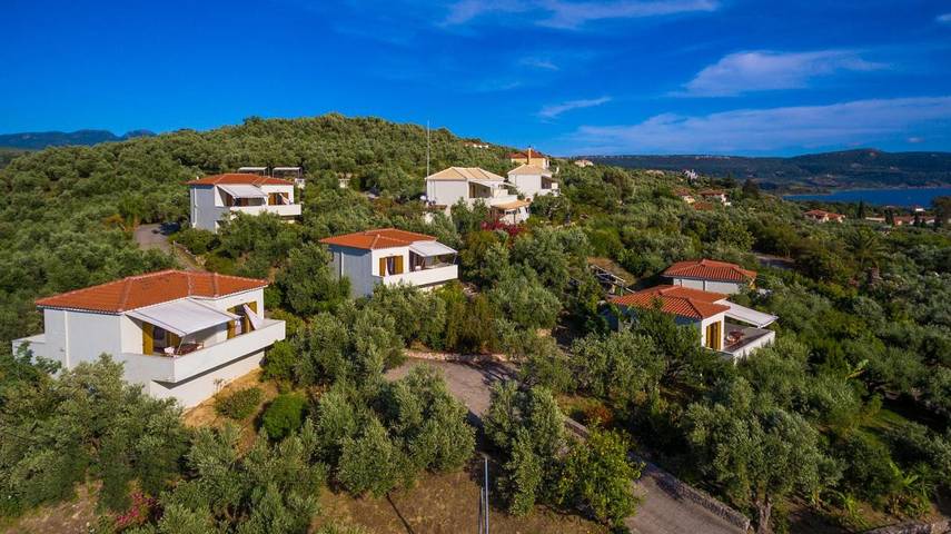 Ferienhaus für 4 Personen, mit Balkon und Terrasse sowie Garten und Kinderpool
