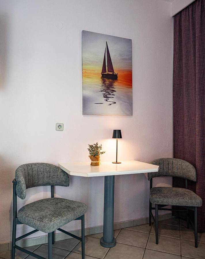 Appartement entier, One-Bedroom Apartment with Balcony in Région d'Iraklio-Héraklion