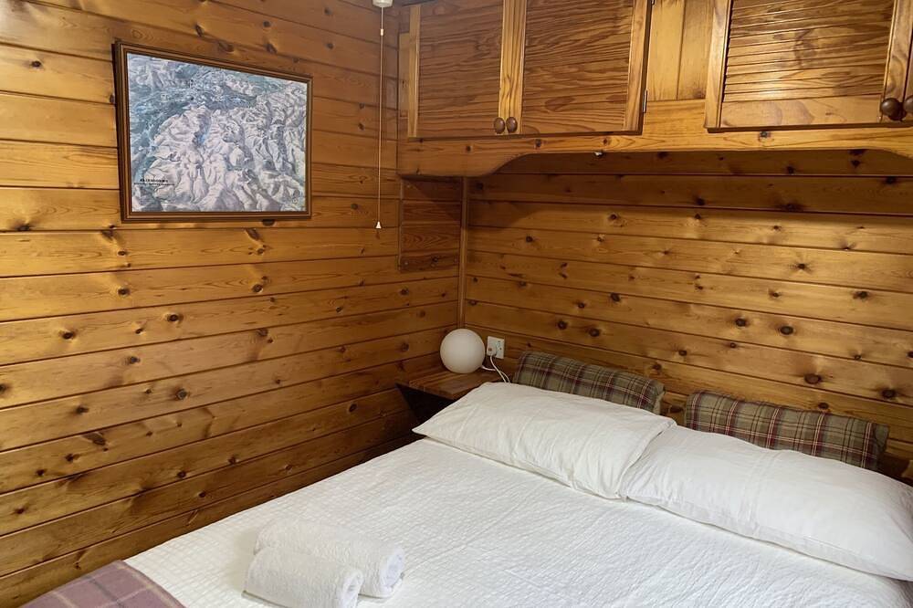 Lurchers Cabin Aviemore in Aviemore, Highlands