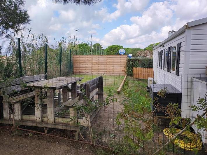 Camping pour 6 personnes, avec piscine et jardin dans Plage de l'Espiguette - 2