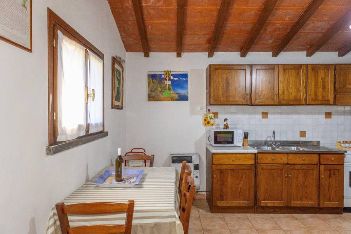 Ferienwohnung für 4 Personen, mit Pool und Garten in Cecina - 2