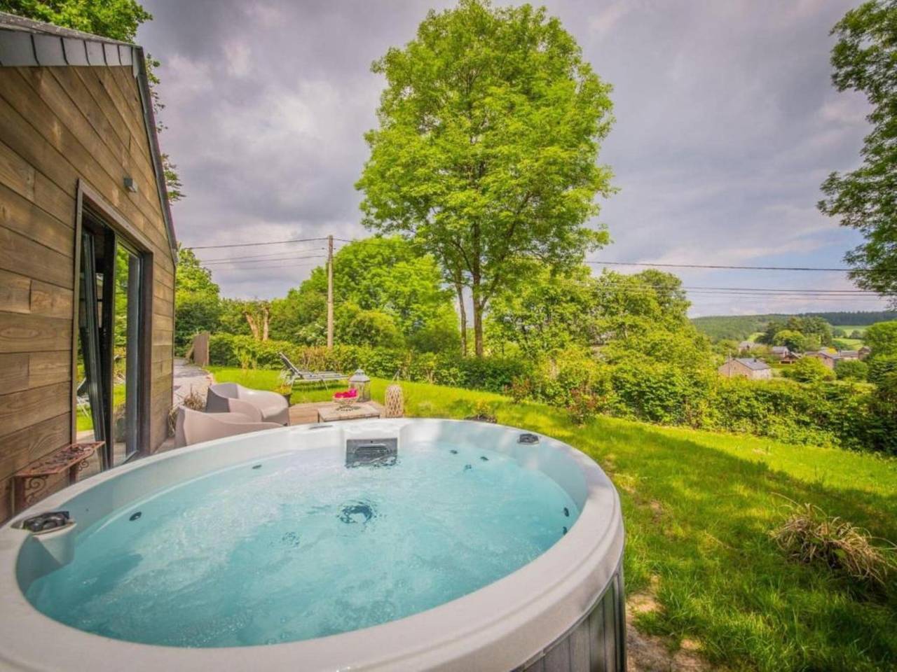 Cosy chalet with spa and beautiful views in Ferrières (Lieja), Liège region