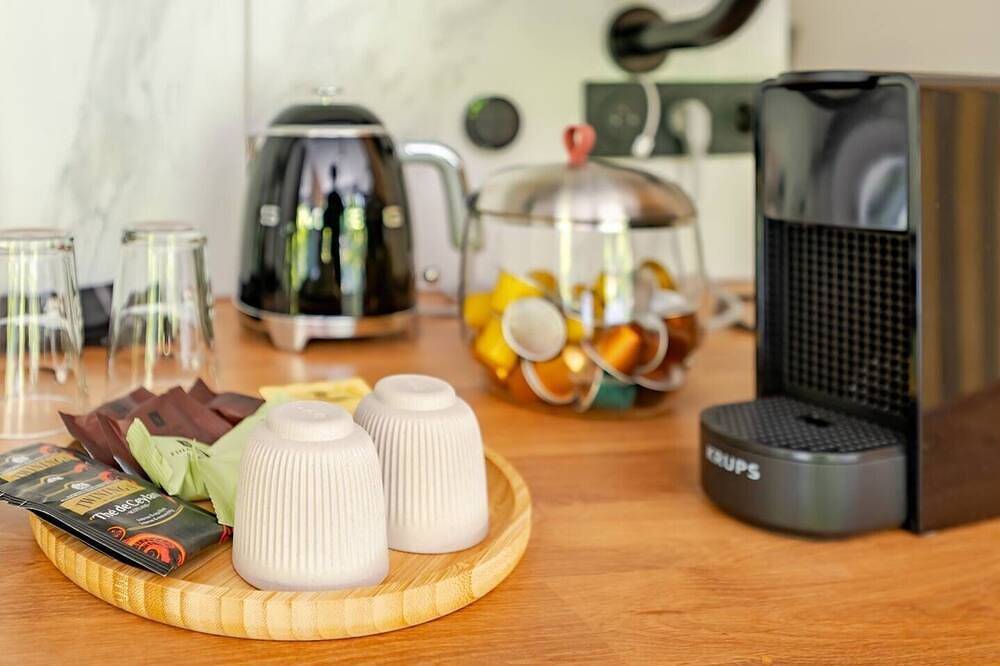 Apartamento entero, Smart studio ultra-connected - Perfect stopover between Disneyland and Paris in Noisy-le-Grand, Sena-Saint Denis