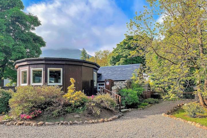 Holiday rental for 2 people, with hot tub in Angus