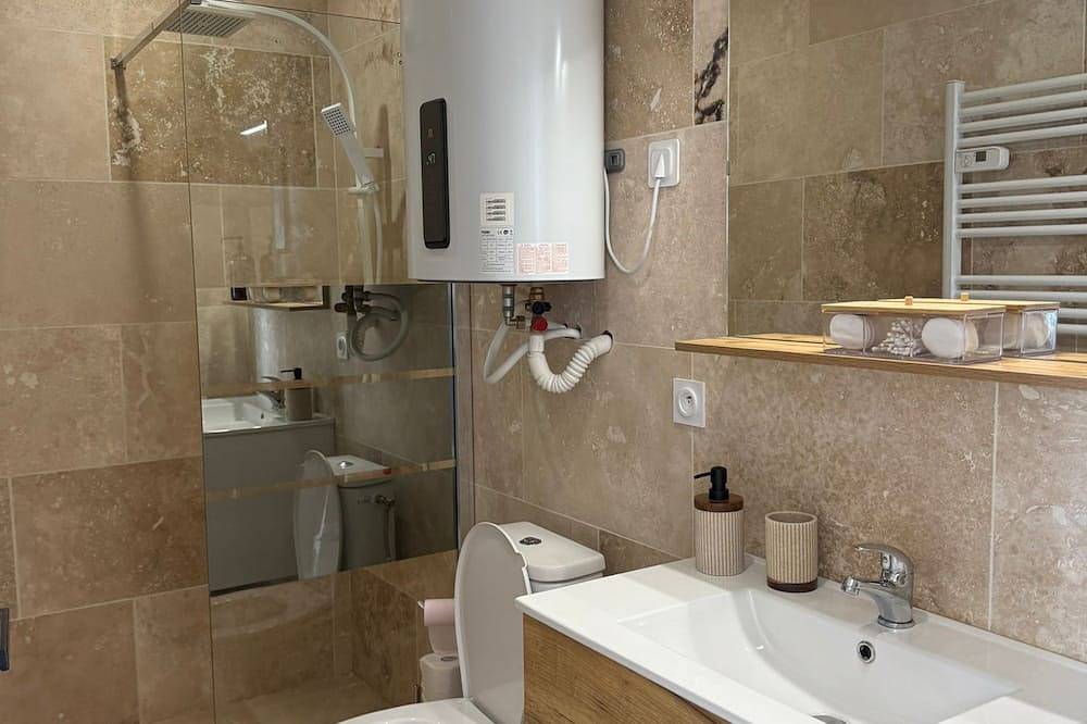 Entire apartment, Spacious and Bright New T3 in Évreux, Évreux region