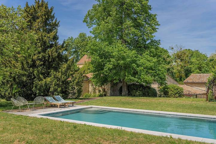 Location de vacances pour 6 personnes, avec jardin et piscine à Saint-Gervais-sur-Roubion
