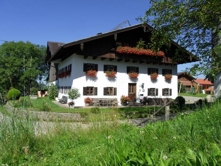 Ferienwohnung Bauernhaus Kailhof - Ferienwohnung s´Bauernhaus 68 qm mit zwei Schlafzimmer und großem Balkon in Aschau im Chiemgau, Chiemsee