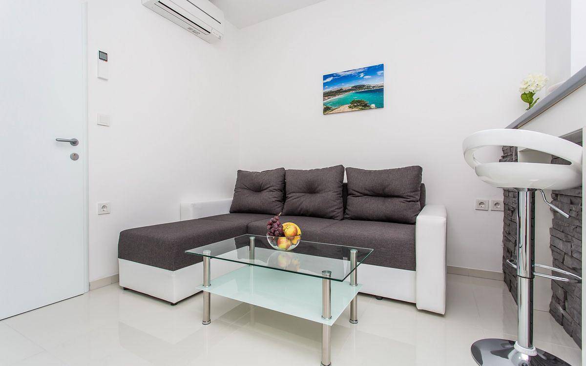 Ganze Ferienwohnung, Tolle Wohnung in Baška mit Eigenem Balkon in Baska, Krk