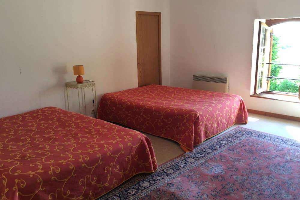 Grand Gîte de groupe  Gruelles in Sainte-Livrade-sur-Lot, Quercy