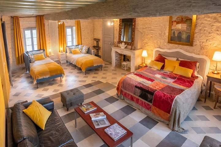 Château pour 8 personnes, avec jardin et piscine dans Nièvre - 2