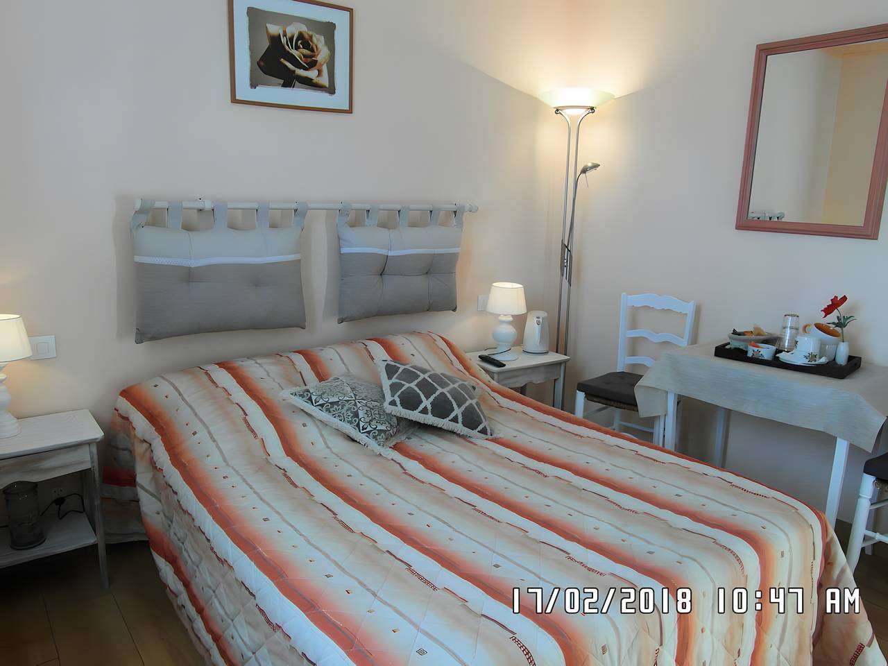 Bed and Breakfast 'Chambre 3' con terraza compartida, jardín compartido y Wifi in Merville-Franceville-Plage, Región de Caen