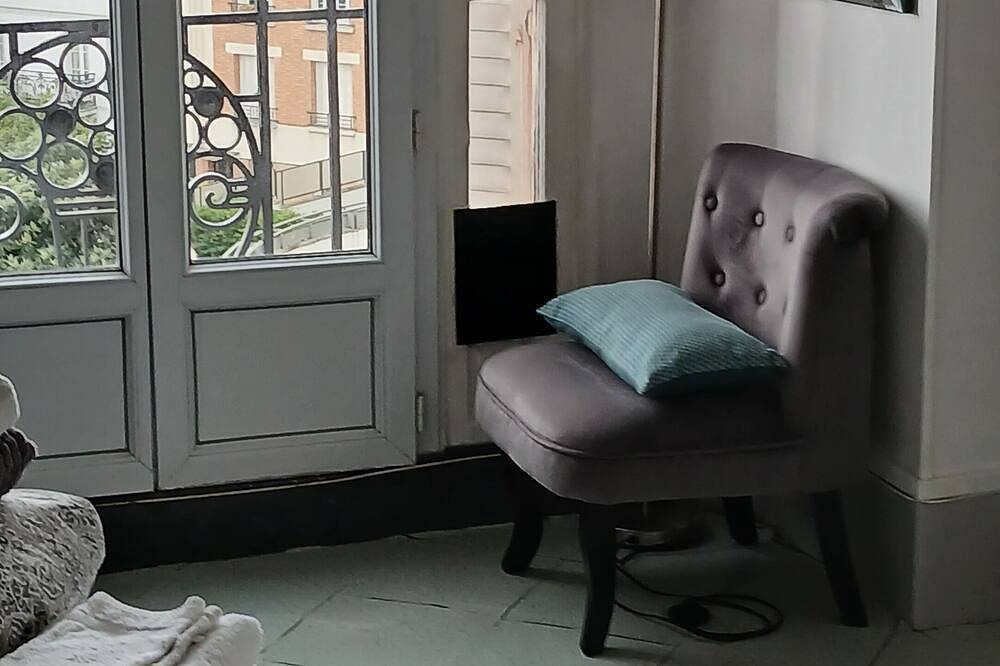 Ganze Wohnung, Studio rental paris in Les Lilas, Seine-Saint-Denis