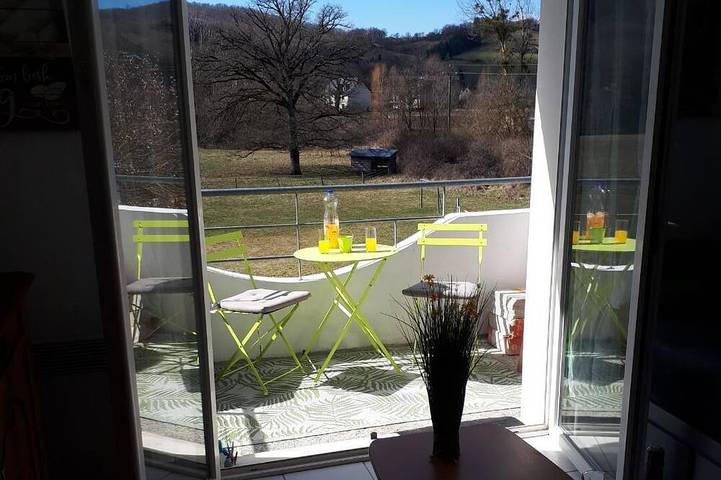 Gîte pour 4 personnes, avec jardin ainsi que piscine et balcon dans Saint-Geniez-d'Olt-et-d'Aubrac - 4