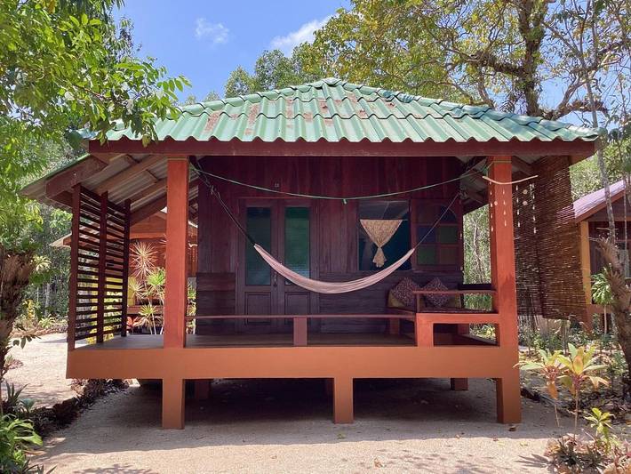 Maison d’hôte pour 2 personnes, avec jardin ainsi que balcon et vue dans Koh Chang Ranong