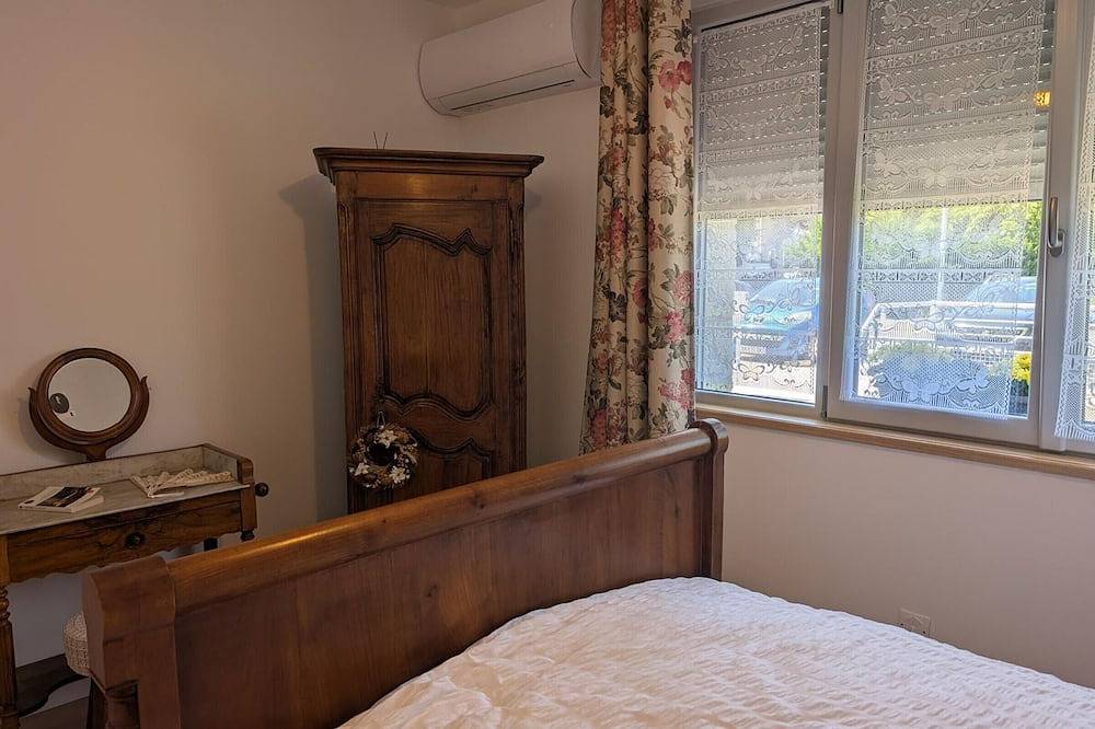 Quiet cottage with garden and wifi in Saint-Doulchard in Saint-Doulchard, Bourges region