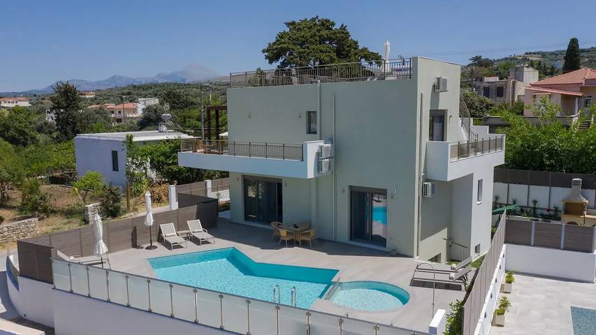 Ferienhaus für 11 Personen, mit Garten und Pool