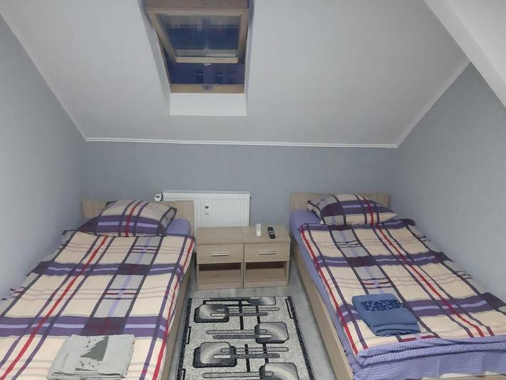 Ferienwohnung für 2 Personen, mit Terrasse und Garten sowie Ausblick in Gößnitz