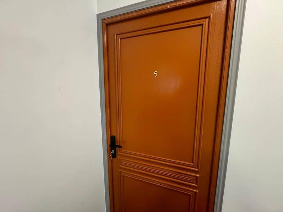 Appartement entier, One-Bedroom Apartment in Dammarie-les-Lys, Seine-et-Marne