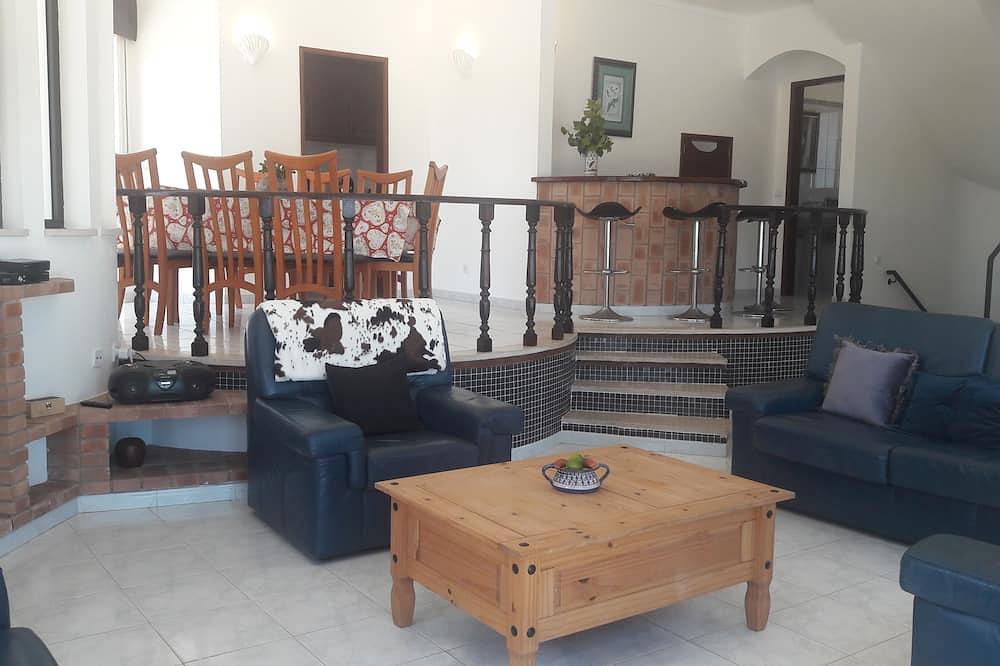 Schöne private Villa mit großem privatem Pool, nahe am Strand in Altura, Faro Distrikt
